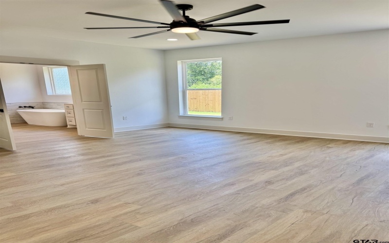 990 Mallard, Lindale, TX 75771, 4 Habitaciones Habitaciones , ,2 BañosBaños,Residential,En Venta,990 Mallard,25011520