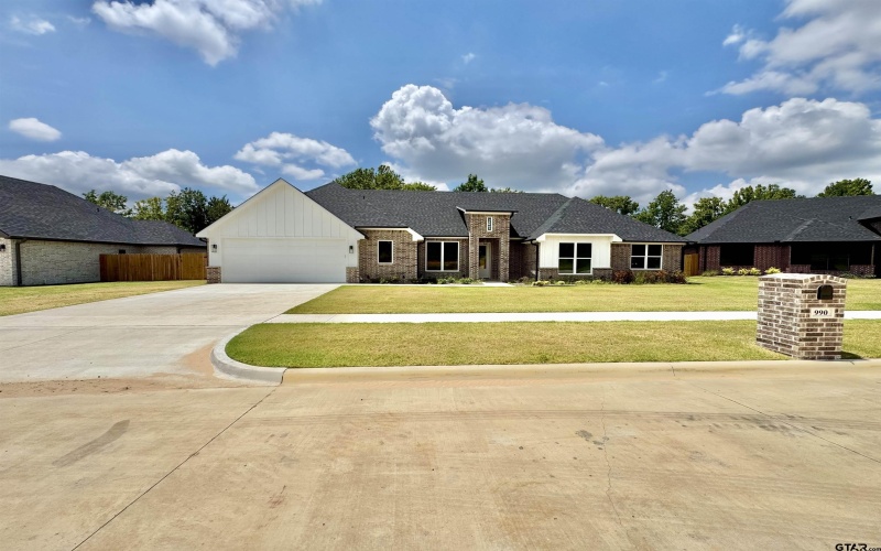 990 Mallard, Lindale, TX 75771, 4 Habitaciones Habitaciones , ,2 BañosBaños,Residential,En Venta,990 Mallard,25011520