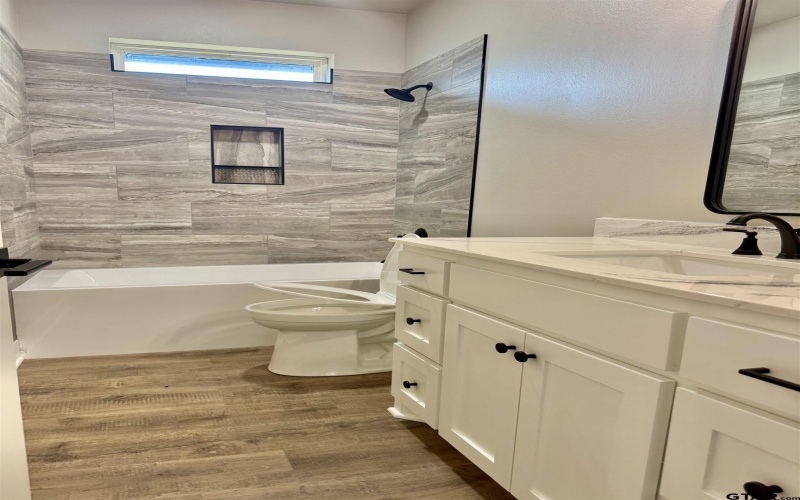 984 Mallard, Lindale, TX 75771, 4 Bedrooms Bedrooms, ,2 BathroomsBathrooms,Residential,For Sale,984 Mallard,25011523