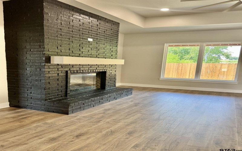 984 Mallard, Lindale, TX 75771, 4 Bedrooms Bedrooms, ,2 BathroomsBathrooms,Residential,For Sale,984 Mallard,25011523
