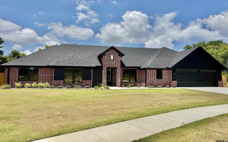 984 Mallard, Lindale, TX 75771, 4 Bedrooms Bedrooms, ,2 BathroomsBathrooms,Residential,For Sale,984 Mallard,25011523