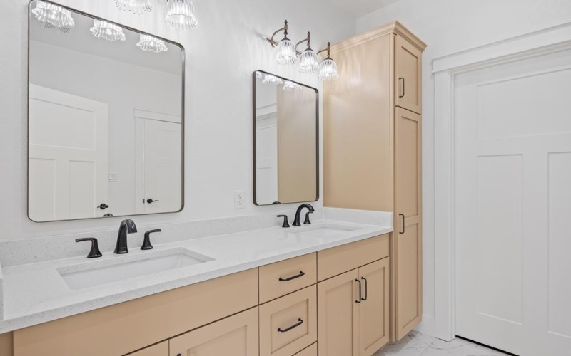 2108 Athens Ave, Kerrville, TX 78028, 3 Bedrooms Bedrooms, ,2 BathroomsBathrooms,Residential,For Sale,2108 Athens Ave,119915