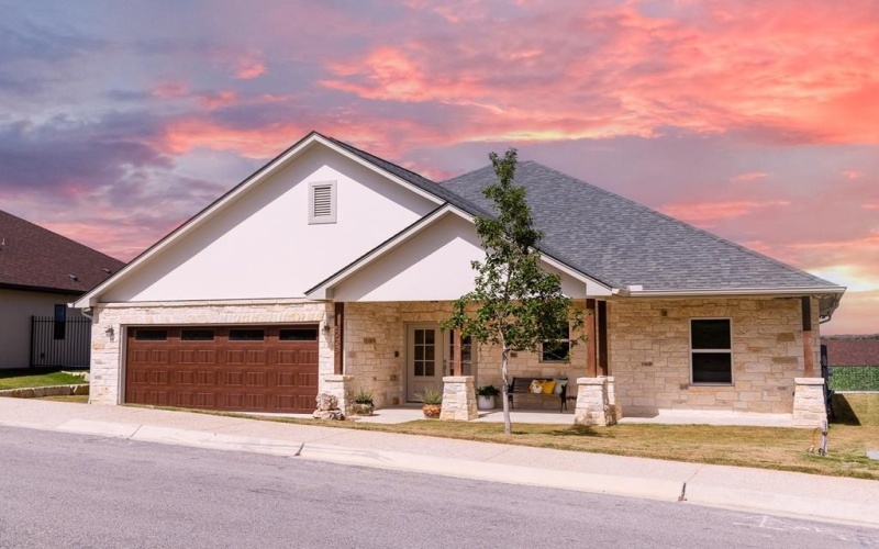 2005 Valencia Dr, Kerrville, TX 78028, 4 Bedrooms Bedrooms, ,2 BathroomsBathrooms,Residential,For Sale,2005 Valencia Dr,119916