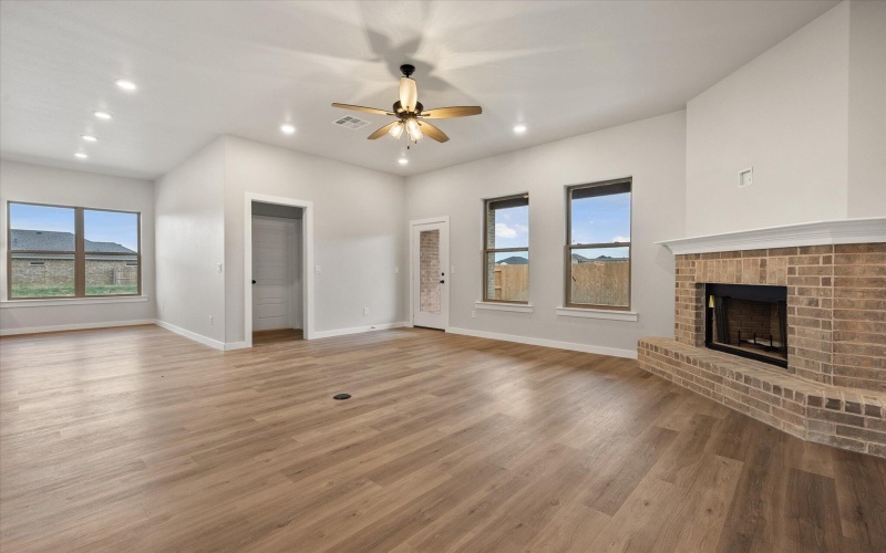 7001 16th Street, Lubbock, TX 79416, 4 Habitaciones Habitaciones , ,3 BañosBaños,Residential,En Venta,7001 16th Street,0,202558489