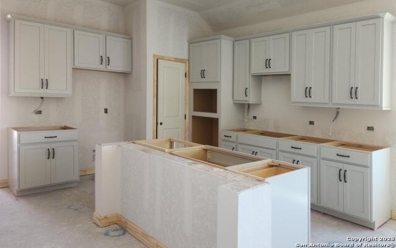 1231 Hightower Ln, San Antonio, TX 78245, 3 Habitaciones Habitaciones , ,2 BañosBaños,Residential,En Venta,1231 Hightower Ln,0,1888236