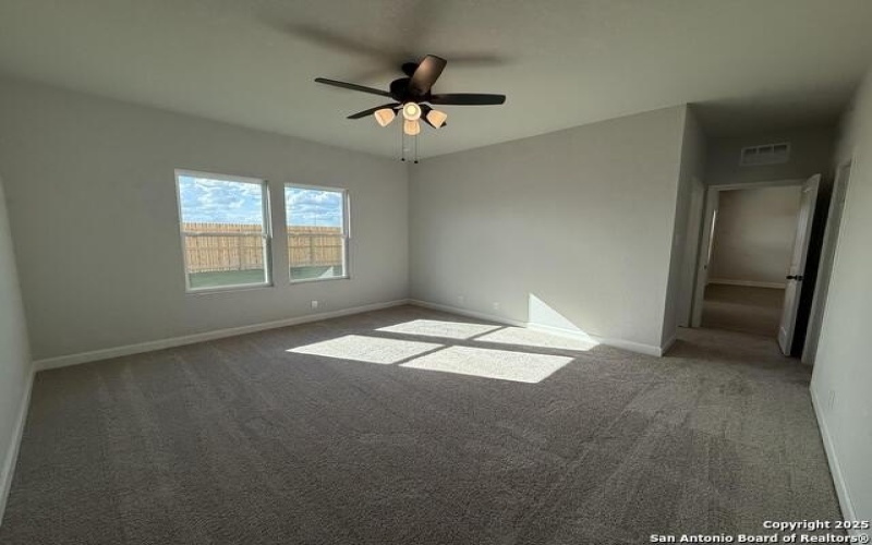 137 Beveridge, Seguin, TX 78155, 4 Habitaciones Habitaciones , ,2 BañosBaños,Residential,En Venta,137 Beveridge,0,1888299