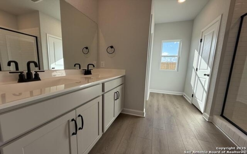 137 Beveridge, Seguin, TX 78155, 4 Habitaciones Habitaciones , ,2 BañosBaños,Residential,En Venta,137 Beveridge,0,1888299