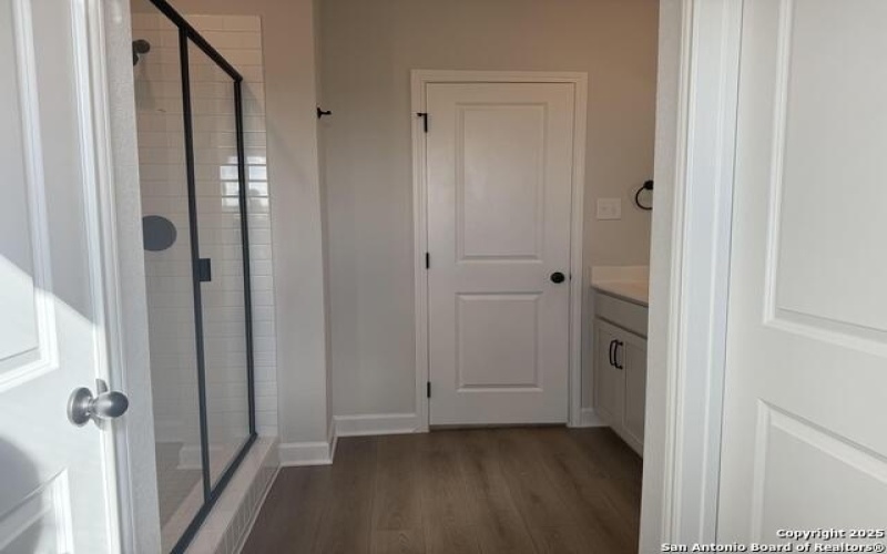 137 Beveridge, Seguin, TX 78155, 4 Habitaciones Habitaciones , ,2 BañosBaños,Residential,En Venta,137 Beveridge,0,1888299