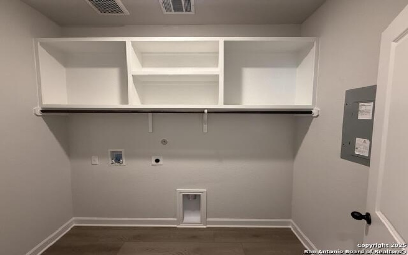137 Beveridge, Seguin, TX 78155, 4 Habitaciones Habitaciones , ,2 BañosBaños,Residential,En Venta,137 Beveridge,0,1888299