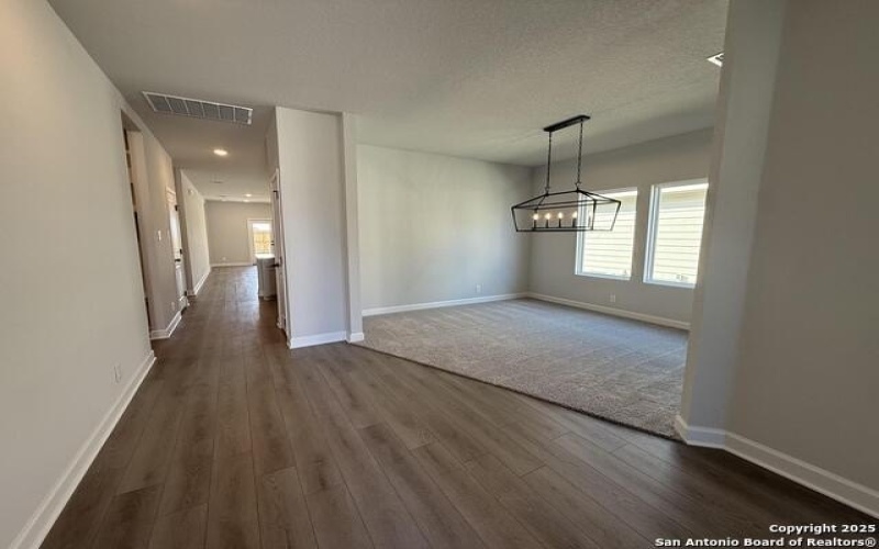 137 Beveridge, Seguin, TX 78155, 4 Habitaciones Habitaciones , ,2 BañosBaños,Residential,En Venta,137 Beveridge,0,1888299
