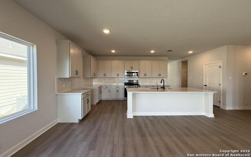 137 Beveridge, Seguin, TX 78155, 4 Habitaciones Habitaciones , ,2 BañosBaños,Residential,En Venta,137 Beveridge,0,1888299