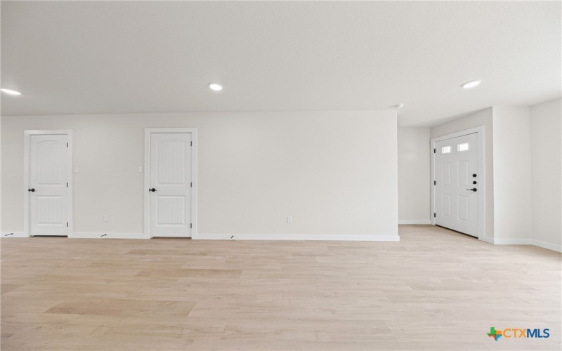1204 S Martin Luther King Jr Lane, Temple, TX 76501, 6 Habitaciones Habitaciones , ,Residential,En Venta,1204 S Martin Luther King Jr Lane,588066