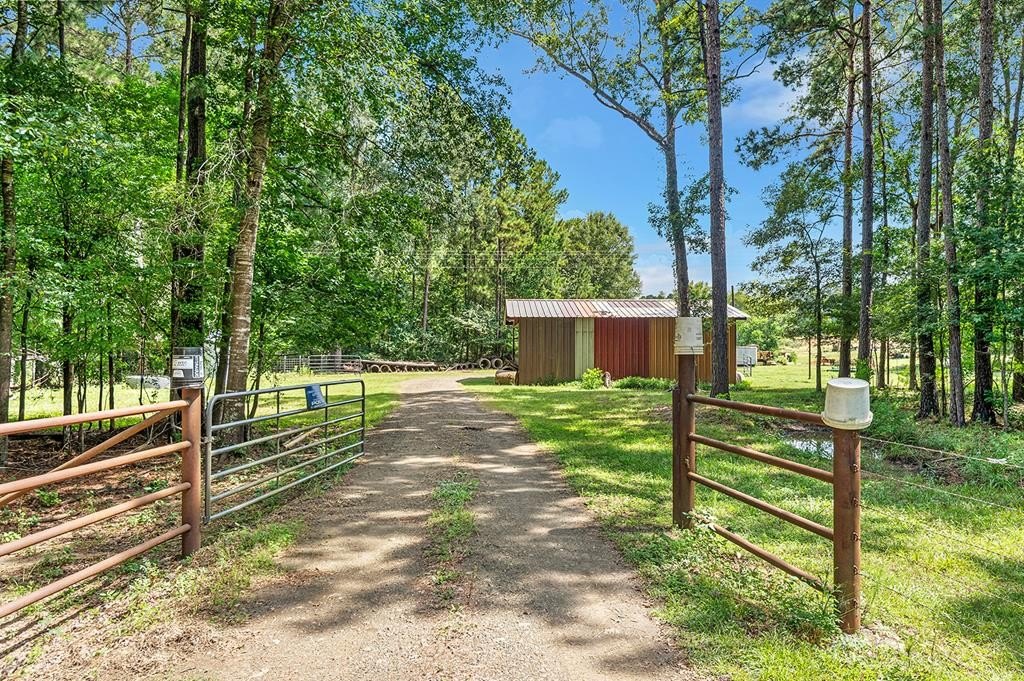 9429 FM 83, Pineland, TX 75968, 2 Bedrooms Bedrooms, ,1 BathroomBathrooms,Residential,For Sale,9429 FM 83,5105786