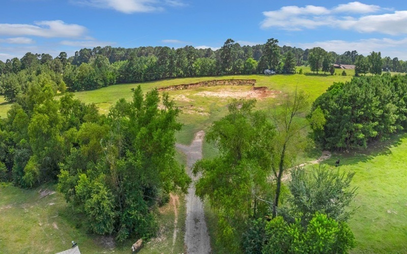 9429 FM 83, Pineland, TX 75968, 2 Bedrooms Bedrooms, ,1 BathroomBathrooms,Residential,For Sale,9429 FM 83,5105786