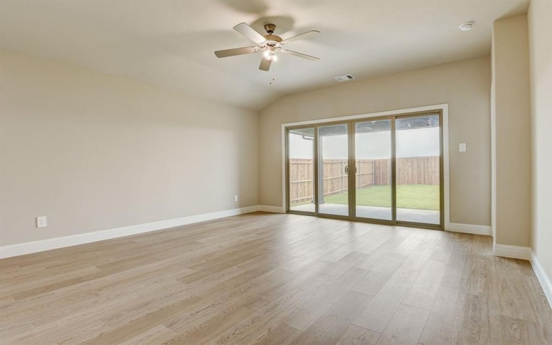 4214 Waco Drive, Farmersville, TX 75442, 3 Habitaciones Habitaciones , ,2 BañosBaños,Residential,En Venta,4214 Waco Drive,21016647