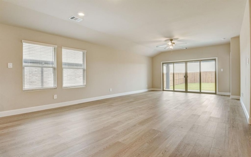 4214 Waco Drive, Farmersville, TX 75442, 3 Habitaciones Habitaciones , ,2 BañosBaños,Residential,En Venta,4214 Waco Drive,21016647