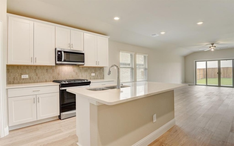 4214 Waco Drive, Farmersville, TX 75442, 3 Habitaciones Habitaciones , ,2 BañosBaños,Residential,En Venta,4214 Waco Drive,21016647