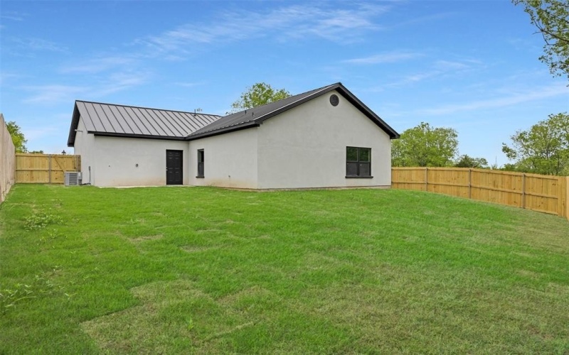 409 N Dallas Street, Rice, TX 75155, 3 Bedrooms Bedrooms, ,2 BathroomsBathrooms,Residential,For Sale,409 N Dallas Street,0,21012380