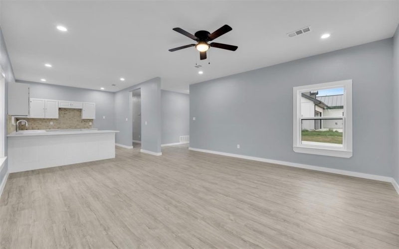 409 N Dallas Street, Rice, TX 75155, 3 Bedrooms Bedrooms, ,2 BathroomsBathrooms,Residential,For Sale,409 N Dallas Street,0,21012380