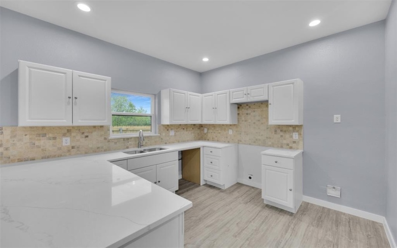 409 N Dallas Street, Rice, TX 75155, 3 Bedrooms Bedrooms, ,2 BathroomsBathrooms,Residential,For Sale,409 N Dallas Street,0,21012380