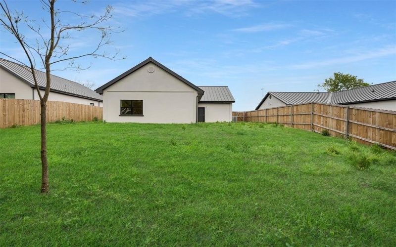 407 N Dallas Street, Rice, TX 75155, 3 Bedrooms Bedrooms, ,2 BathroomsBathrooms,Residential,For Sale,407 N Dallas Street,0,21012387