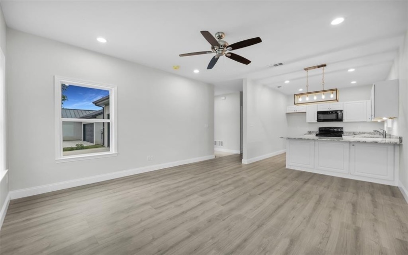 407 N Dallas Street, Rice, TX 75155, 3 Bedrooms Bedrooms, ,2 BathroomsBathrooms,Residential,For Sale,407 N Dallas Street,0,21012387