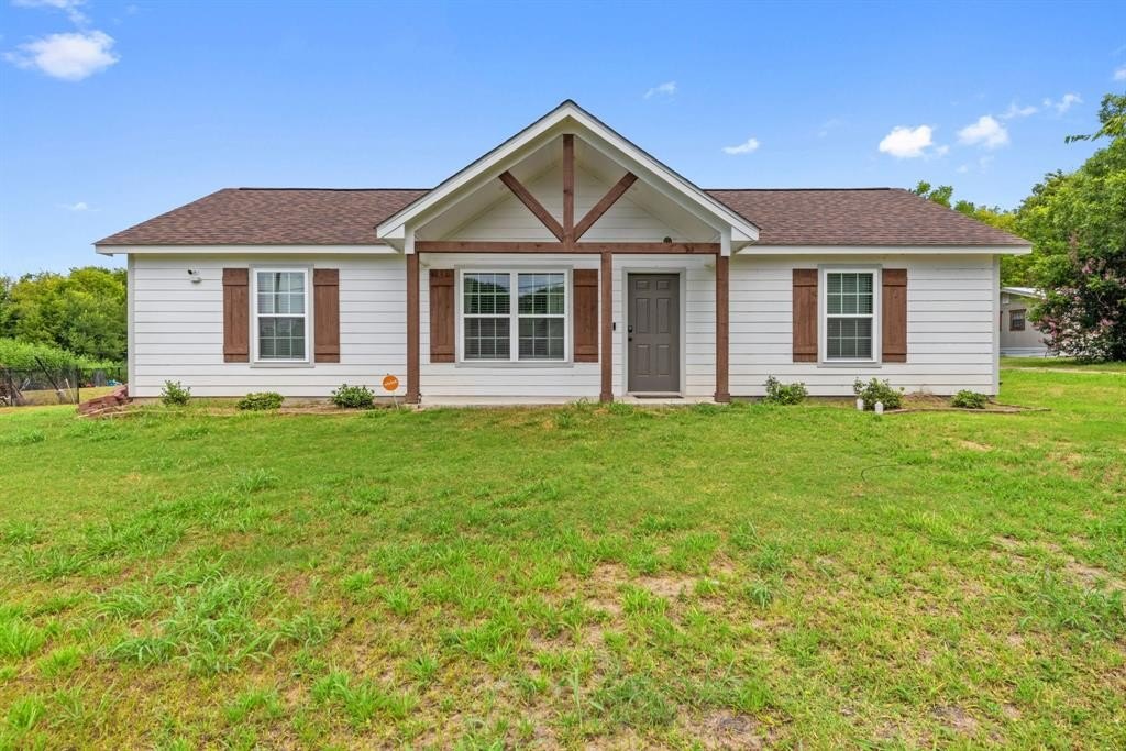 627 W 9th Street, Kemp, TX 75143, 3 Bedrooms Bedrooms, ,2 BathroomsBathrooms,Residential,For Sale,627 W 9th Street,0,21012801