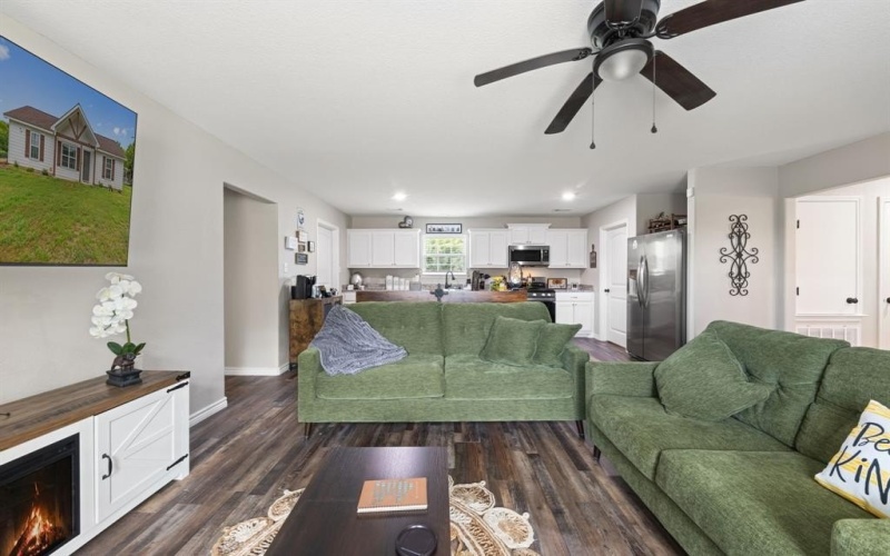627 W 9th Street, Kemp, TX 75143, 3 Bedrooms Bedrooms, ,2 BathroomsBathrooms,Residential,For Sale,627 W 9th Street,0,21012801