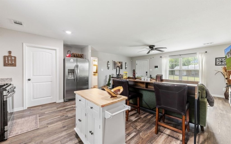 627 W 9th Street, Kemp, TX 75143, 3 Bedrooms Bedrooms, ,2 BathroomsBathrooms,Residential,For Sale,627 W 9th Street,0,21012801
