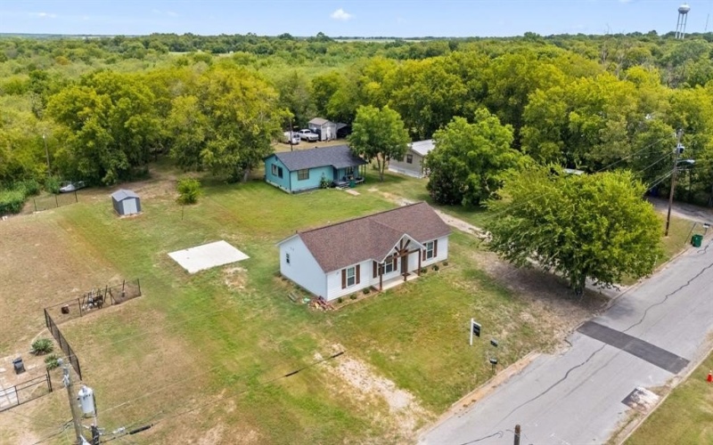 627 W 9th Street, Kemp, TX 75143, 3 Bedrooms Bedrooms, ,2 BathroomsBathrooms,Residential,For Sale,627 W 9th Street,0,21012801