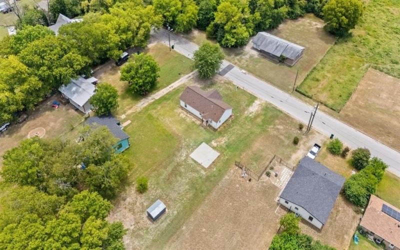 627 W 9th Street, Kemp, TX 75143, 3 Bedrooms Bedrooms, ,2 BathroomsBathrooms,Residential,For Sale,627 W 9th Street,0,21012801