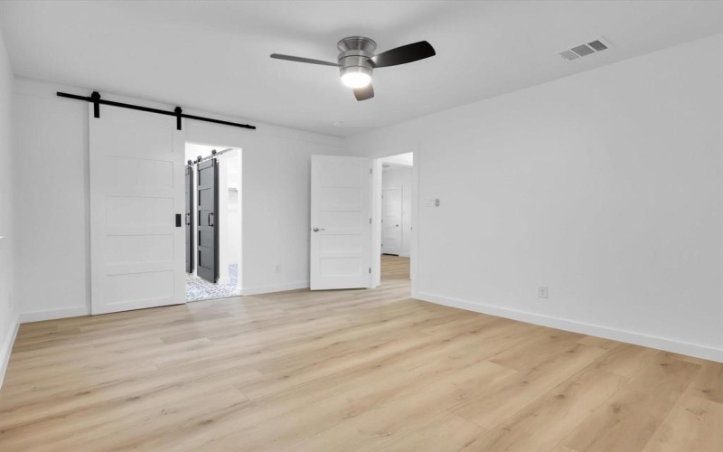 1028 Comal Street, Dallas, TX 75203, 3 Habitaciones Habitaciones , ,2 BañosBaños,Residential,En Venta,1028 Comal Street,0,21013470