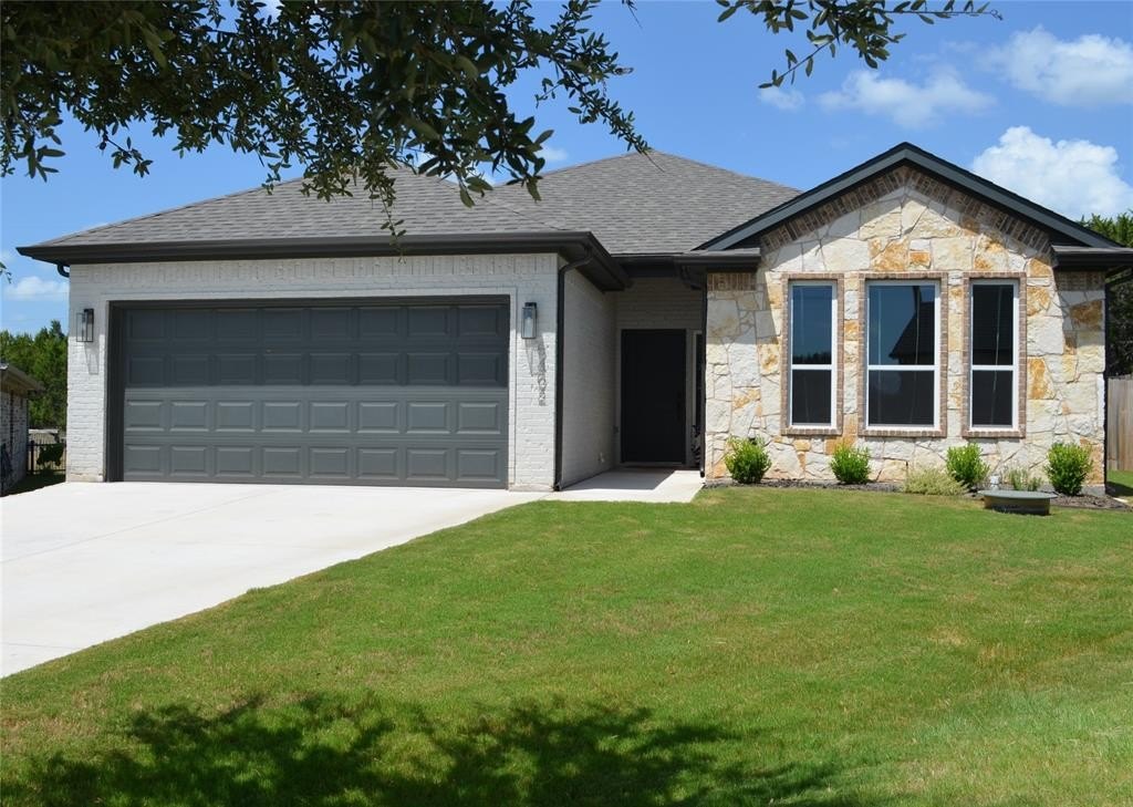 5402 Lamota Court, Granbury, TX 76048, 3 Bedrooms Bedrooms, ,2 BathroomsBathrooms,Residential,For Sale,5402 Lamota Court,0,21014427