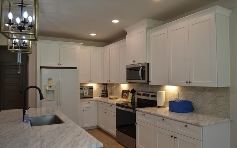 5402 Lamota Court, Granbury, TX 76048, 3 Bedrooms Bedrooms, ,2 BathroomsBathrooms,Residential,For Sale,5402 Lamota Court,0,21014427