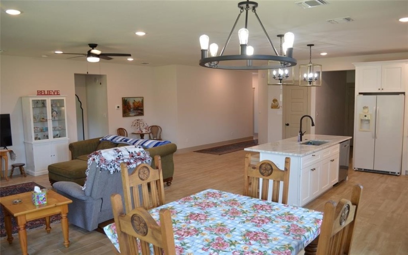 5402 Lamota Court, Granbury, TX 76048, 3 Bedrooms Bedrooms, ,2 BathroomsBathrooms,Residential,For Sale,5402 Lamota Court,0,21014427