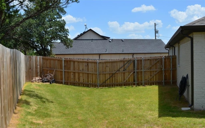 5402 Lamota Court, Granbury, TX 76048, 3 Bedrooms Bedrooms, ,2 BathroomsBathrooms,Residential,For Sale,5402 Lamota Court,0,21014427