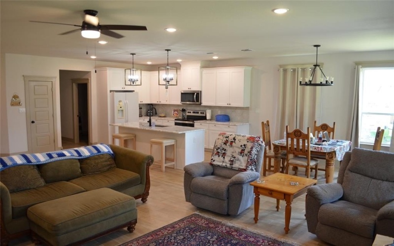 5402 Lamota Court, Granbury, TX 76048, 3 Bedrooms Bedrooms, ,2 BathroomsBathrooms,Residential,For Sale,5402 Lamota Court,0,21014427