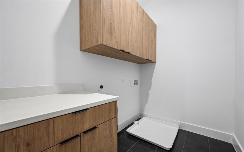 814 W 10th Street, Dallas, TX 75208, 3 Bedrooms Bedrooms, ,2 BathroomsBathrooms,Residential,For Sale,814 W 10th Street,0,21015094
