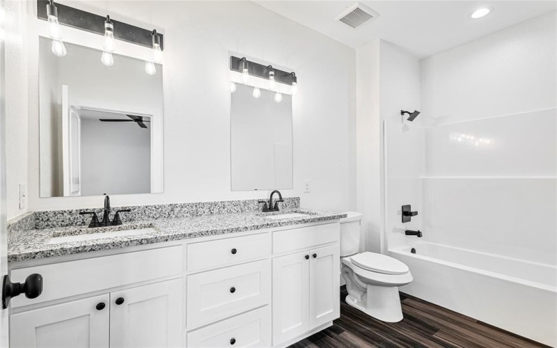 406 Depot Street, Whitesboro, TX 76273, 3 Habitaciones Habitaciones , ,2 BañosBaños,Residential,En Venta,406 Depot Street,21016144
