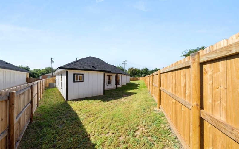510 Washington Street, Ennis, TX 75119, 3 Bedrooms Bedrooms, ,2 BathroomsBathrooms,Residential,For Sale,510 Washington Street,21016253