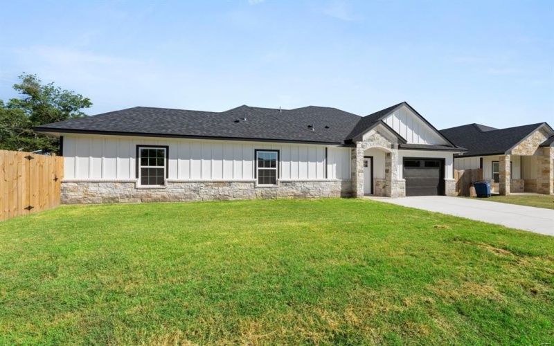 510 Washington Street, Ennis, TX 75119, 3 Bedrooms Bedrooms, ,2 BathroomsBathrooms,Residential,For Sale,510 Washington Street,21016253