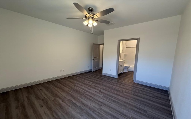 114 Seminole Cove, Lake Kiowa, TX 76240, 4 Bedrooms Bedrooms, ,3 BathroomsBathrooms,Residential,For Sale,114 Seminole Cove,0,21016351