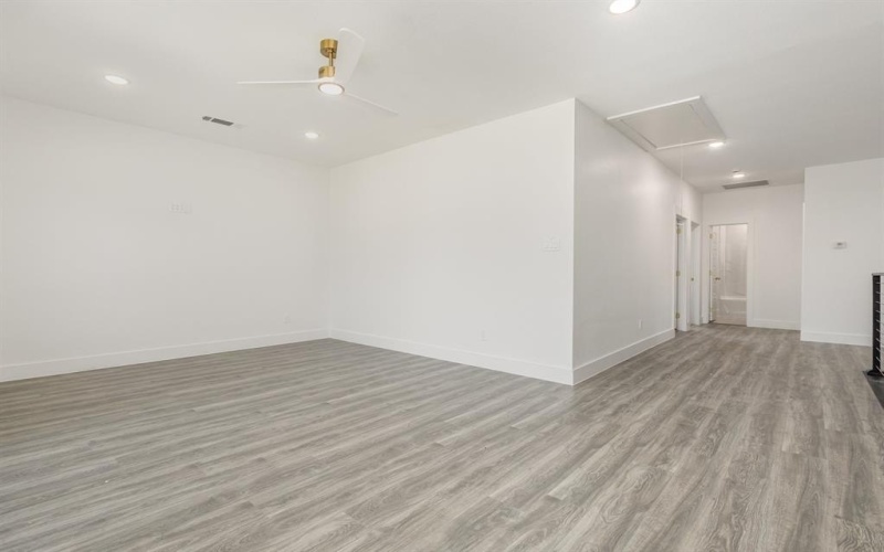 5116 Wynell Street, Dallas, TX 75241, 4 Bedrooms Bedrooms, ,2 BathroomsBathrooms,Residential,For Sale,5116 Wynell Street,0,21016617