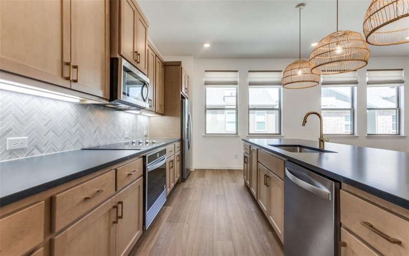 7581 Laburnam Road, Dallas, TX 75228, 3 Bedrooms Bedrooms, ,3 BathroomsBathrooms,Residential,For Sale,7581 Laburnam Road,0,21016772