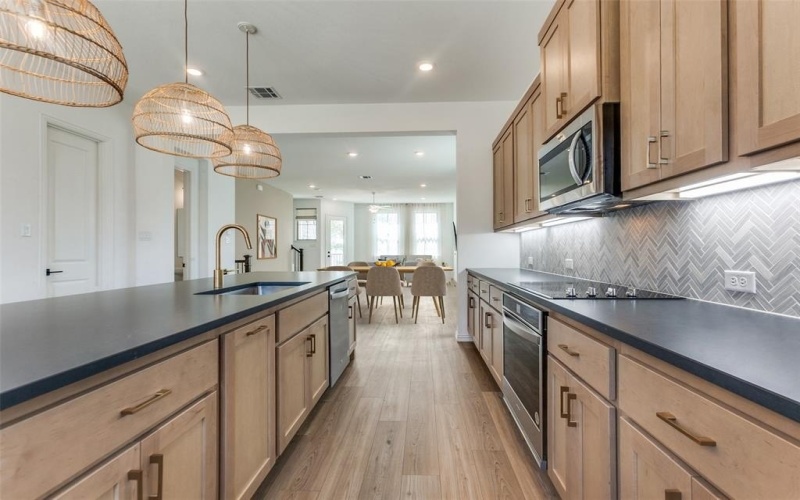7581 Laburnam Road, Dallas, TX 75228, 3 Bedrooms Bedrooms, ,3 BathroomsBathrooms,Residential,For Sale,7581 Laburnam Road,0,21016772