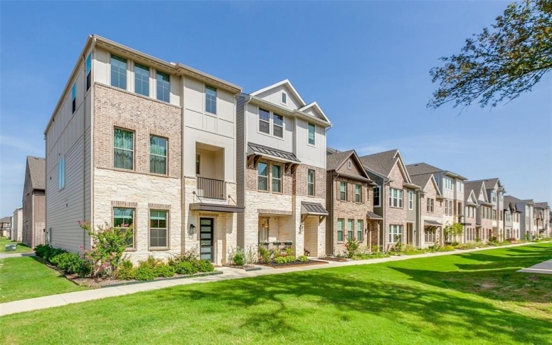7581 Laburnam Road, Dallas, TX 75228, 3 Bedrooms Bedrooms, ,3 BathroomsBathrooms,Residential,For Sale,7581 Laburnam Road,0,21016772
