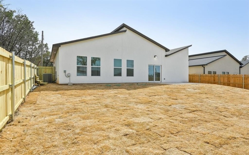 828 Indian Drive, Granbury, TX 76048, 3 Bedrooms Bedrooms, ,2 BathroomsBathrooms,Residential,For Sale,828 Indian Drive,0,21016813