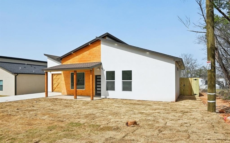 828 Indian Drive, Granbury, TX 76048, 3 Bedrooms Bedrooms, ,2 BathroomsBathrooms,Residential,For Sale,828 Indian Drive,0,21016813