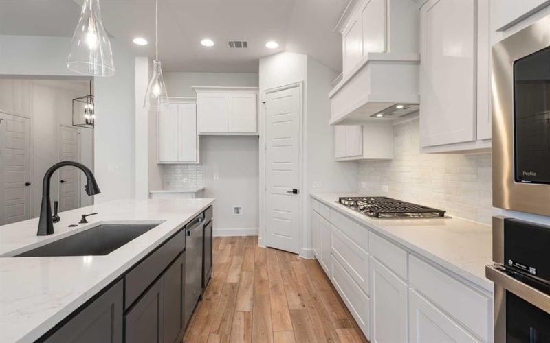 1728 Hillside Stroll Drive, Lavon, TX 75166, 4 Habitaciones Habitaciones , ,3 BañosBaños,Residential,En Venta,1728 Hillside Stroll Drive,0,21016857