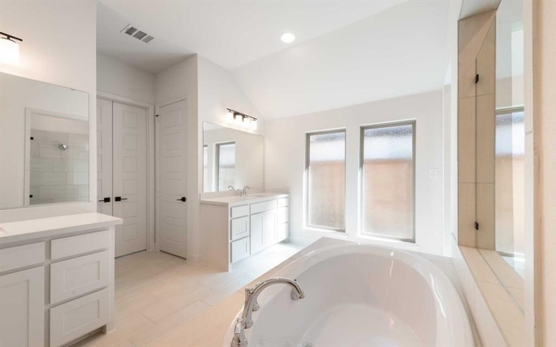 1728 Hillside Stroll Drive, Lavon, TX 75166, 4 Habitaciones Habitaciones , ,3 BañosBaños,Residential,En Venta,1728 Hillside Stroll Drive,0,21016857